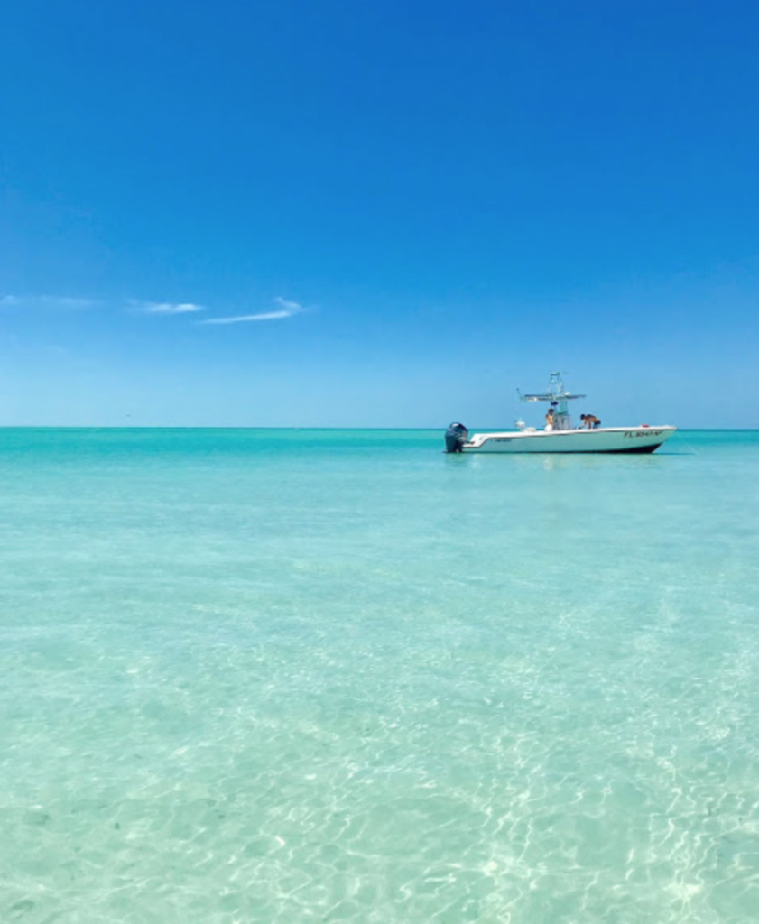 the beautiful crystal clear turquoise waters of Key West 